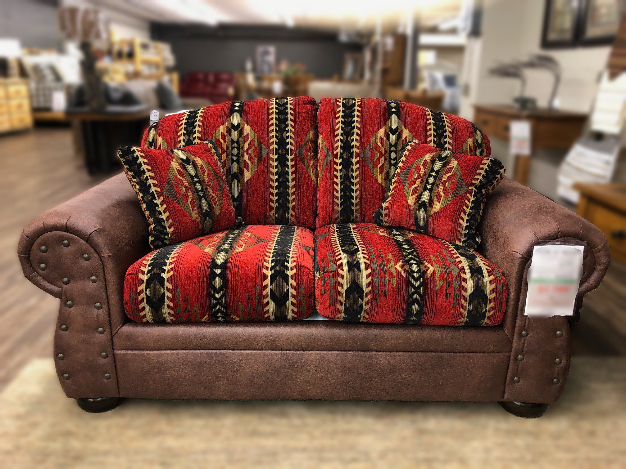 Arbuckle Loveseat W/Nails